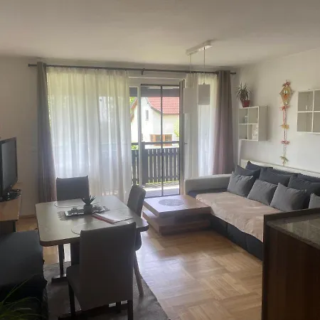 Apartment Wohnhaus Sued Herzogsdorf