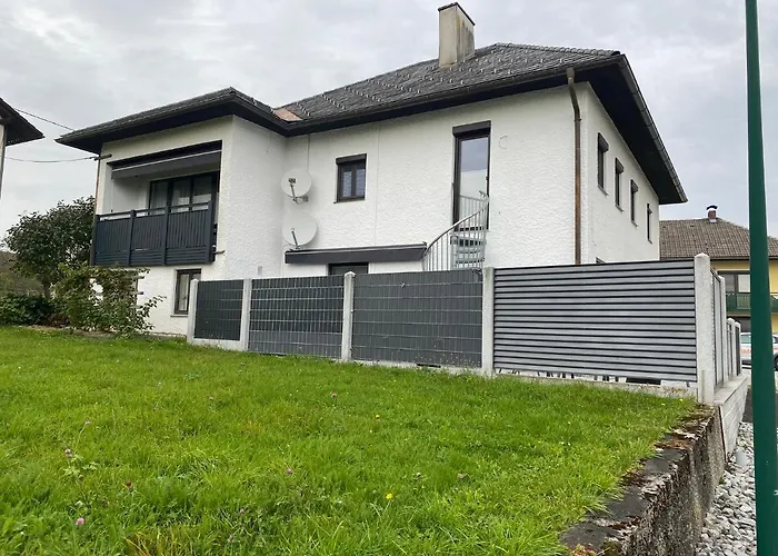 Wohnhaus Sued * Herzogsdorf